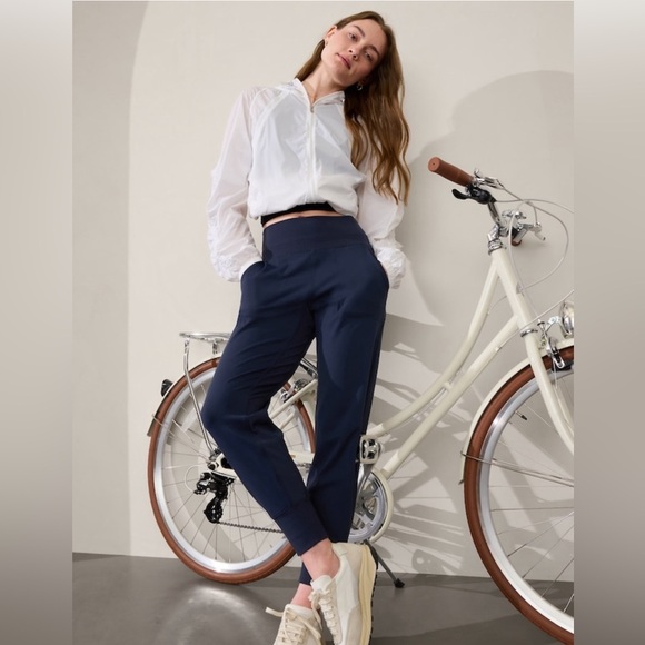 NWT Venice Navy High Rise Joggers Size Medium/Tall - Picture 1 of 8